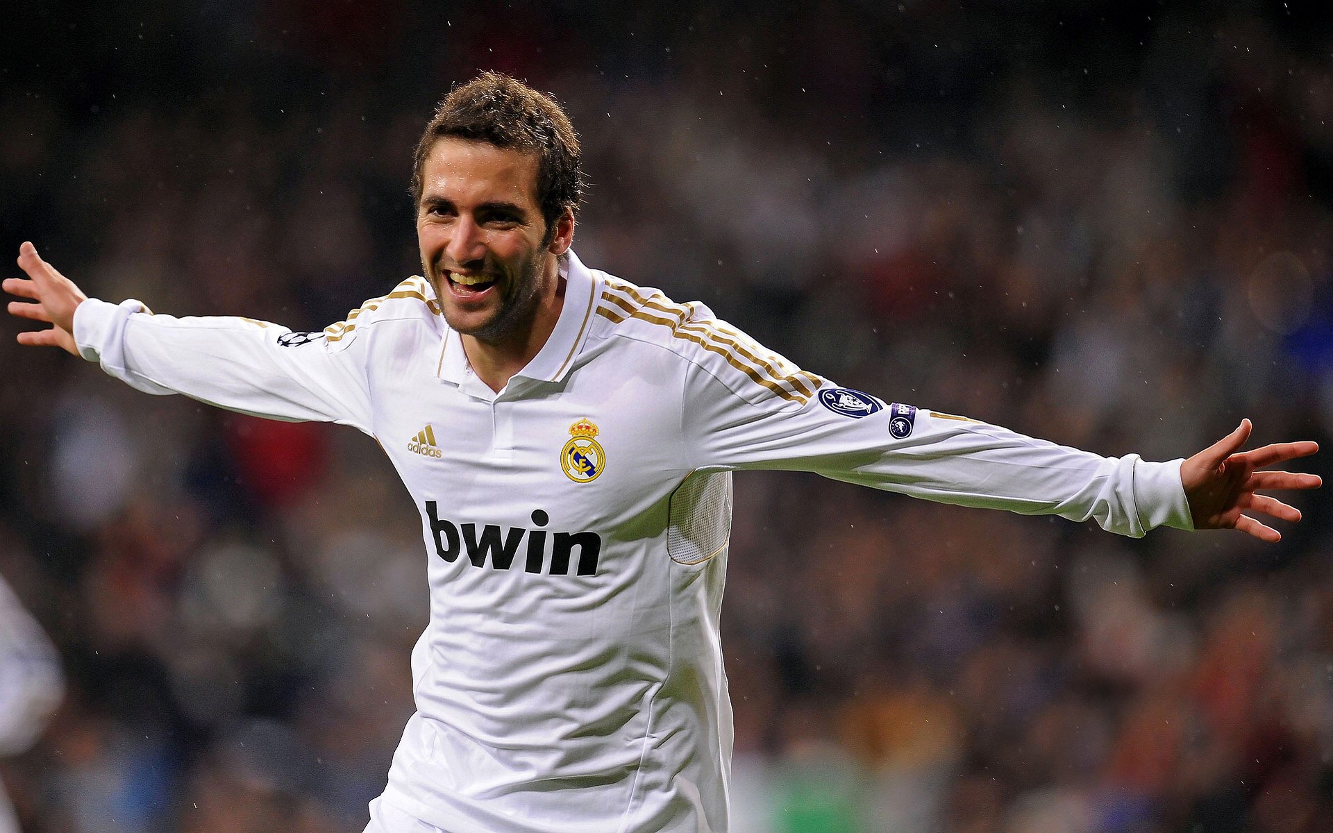 德甲积分榜动态：拜仁保持领先，追赶者紧追不舍，德甲 积分